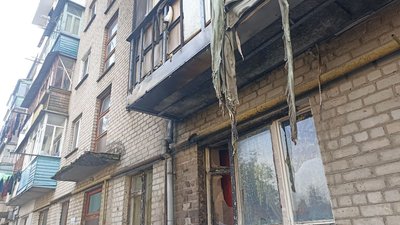 У Житомирі загорівся автомобіль – вогнем пошкоджено прилеглий будинок У Житомирі загорівся автомобіль – вогнем пошкоджено прилеглий будинок