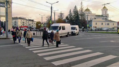 Неосвітлені дороги та вимкнені світлофори в Луцьку: як реагують водії та пішоходи Неосвітлені дороги та вимкнені світлофори в Луцьку: як реагують водії та пішоходи