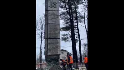 Демонтаж пам'ятника радянським солдатам