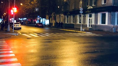 У Кременчуці водій збив жінку з 8-річною дитиною