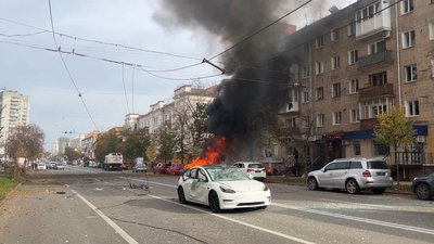 Загиблі та травмовані: росіяни вдарили по центру Чернігова