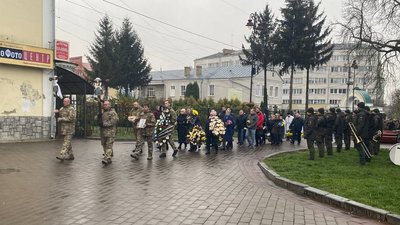 У Луцьку попрощалися з військовими Олександром Рижковим і Андрієм Толстокоровим У Луцьку попрощалися з військовими Олександром Рижковим і Андрієм Толстокоровим