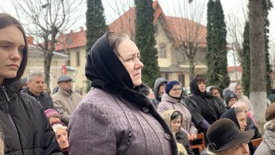 Дружина Олега Барни