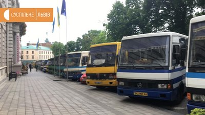 Перевізники Львівщини продовжують протест Перевізники Львівщини продовжують протест