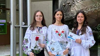 Школярка з Мукачева отримала стипендію Кабміну: як дівчина готувалася до олімпіад та конкурсів Школярка з Мукачева отримала стипендію Кабміну: як дівчина готувалася до олімпіад та конкурсів