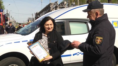 Благодійники з Франції передали рятувальникам Житомирщини автомобіль швидкої допомоги Благодійники з Франції передали рятувальникам Житомирщини автомобіль швидкої допомоги
