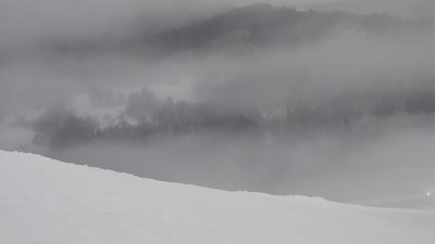 Потрапив у туман. У Карпатах під час катань на лижах заблукав турист з Києва