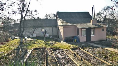 Як відновлюють будинки після минулорічних ракетних обстрілів у Луцьку
