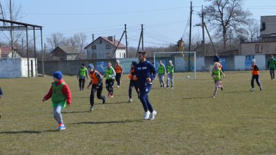 Гравці ФК "Динамо" відвідали своїх шанувальників у Галичі на Франківщині Гравці ФК "Динамо" відвідали своїх шанувальників у Галичі на Франківщині
