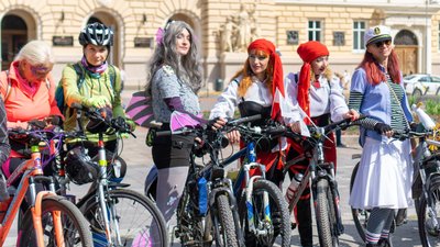Учасниці велопробігу Учасниці велопробігу