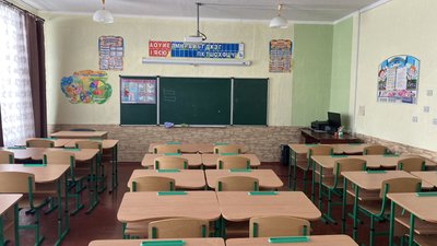 Приколотне ліцей Приколотне ліцей