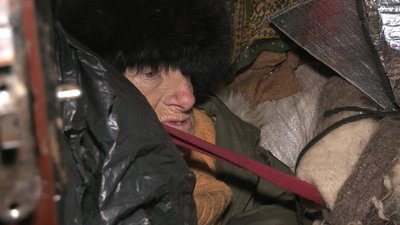 На Харківщині комунальники не можуть вивезти сміття з квартири бабусі На Харківщині комунальники не можуть вивезти сміття з квартири бабусі
