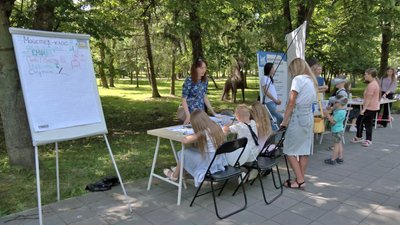 У Луцьку під час сімейного фестивалю "Тато Fest" зібрали 325 тисяч гривень