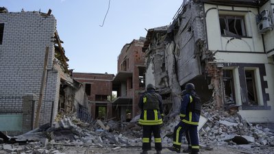 Авіаудар РФ на Великдень зруйнував будинок ректорки ХНУ імені Каразіна Авіаудар РФ на Великдень зруйнував будинок ректорки ХНУ імені Каразіна
