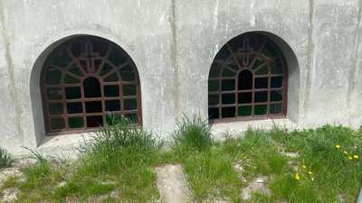 У львівському храмі, де ховалися люди, через падіння ракети вибило вікна У львівському храмі, де ховалися люди, через падіння ракети вибило вікна