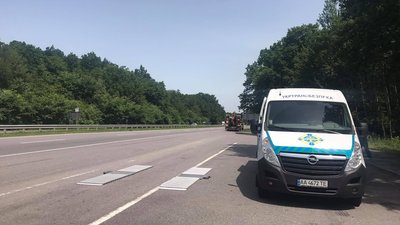 На Вінниччині через спеку обмежили рух вантажівок на дорогах загального користування