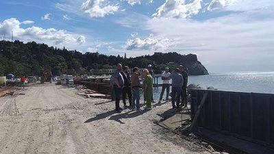 Окупанти зірвали графіки реконструкції набережної в Алушті