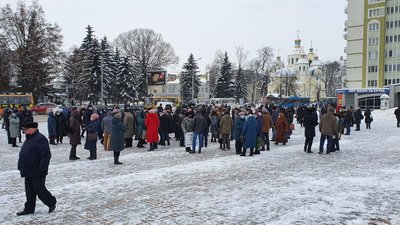 "Зупинимо тарифний геноцид": рівняни вийшли на акцію протесту