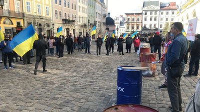 Біля львівської мерії пікетували підприємці