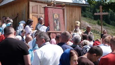 Село оживає раз на рік. Чому люди повертаються до села на Буковині щороку Село оживає раз на рік. Чому люди повертаються до села на Буковині щороку