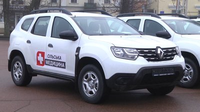 13,5 мільйонів на авто: 29 сільських амбулаторій Хмельниччини отримали автівки