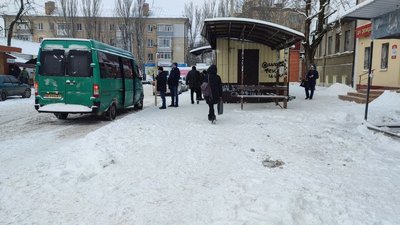 Сніг та ожеледь. Хто в Миколаєві має прибирати тротуари Сніг та ожеледь. Хто в Миколаєві має прибирати тротуари