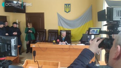 У Рівному обирають запобіжний захід підозрюваному у підпалах і замаху