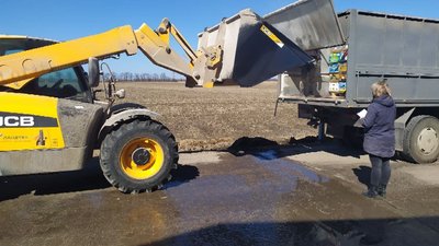 З Кропивницького району відправили 22 тонни допомоги в регіони, де тривають бої З Кропивницького району відправили 22 тонни допомоги в регіони, де тривають бої