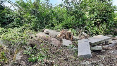 На Львівщині відновлюють єврейські надгробки На Львівщині відновлюють єврейські надгробки