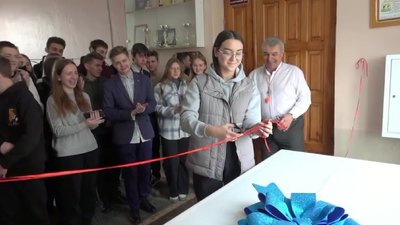 "Такого в нашому місті ще не було": в тернопільській школі встановили новий атракціон "Такого в нашому місті ще не було": в тернопільській школі встановили новий атракціон