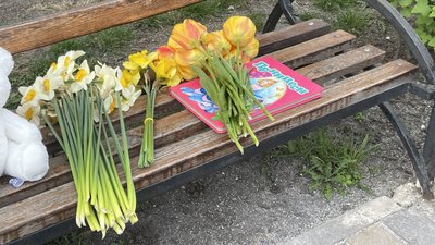 У житловому будинку в Одесі продовжують розбирати завали від ракетного удару У житловому будинку в Одесі продовжують розбирати завали від ракетного удару