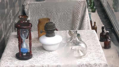 "Про скло прозоро": у Рівному відкрили вуличну виставку старих скляних виробів "Про скло прозоро": у Рівному відкрили вуличну виставку старих скляних виробів