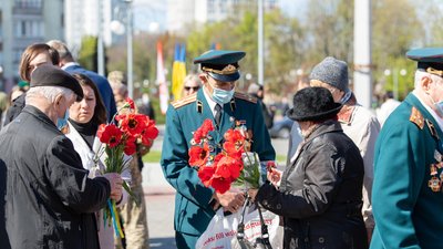 У Черкасах вшанували пам'ять учасників та жертв Другої світової війни У Черкасах вшанували пам'ять учасників та жертв Другої світової війни