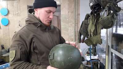 "Те, що ми залишились живими — просто пощастило". Учасник Революції Гідності Артур Назаров згадує Майдан