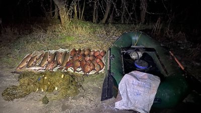 Незаконно виловили 40 кілограмів риби: на Черкащині упіймали браконьєрів