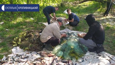 На Кіровоградщині рибоохоронний патруль забрав у двох рибалок пів тонни риби На Кіровоградщині рибоохоронний патруль забрав у двох рибалок пів тонни риби