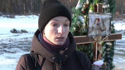 Вдова Марина розповіла, що на впізнання тіла чоловіка їздила в житомирський морг, січень-2024. Фото: Суспільне Хмельницький Вдова Марина розповіла, що на впізнання тіла чоловіка їздила в житомирський морг, січень-2024. Фото: Суспільне Хмельницький