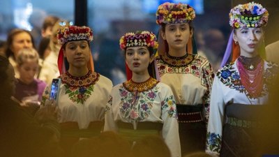 Співатимуть колядки та збиратимуть гроші для війська. У соборі в Чернівцях відбудеться виступ театру "Гердан"