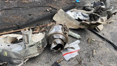 Росія вдарила ракетами по Вінниці: відомо про 91 пораненого та 22 загиблих, серед них троє дітей Росія вдарила ракетами по Вінниці: відомо про 91 пораненого та 22 загиблих, серед них троє дітей