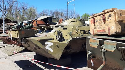 У Харкові розгорнули дві виставки зі спаленою російською технікою У Харкові розгорнули дві виставки зі спаленою російською технікою