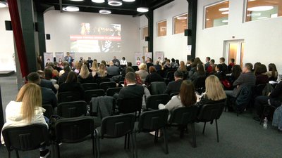 Представники студентства, духовенства, поліції та міської ради взяли участь у воркшопі