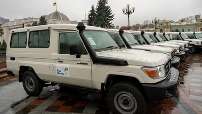 На Одещині медики отримали позашляховик