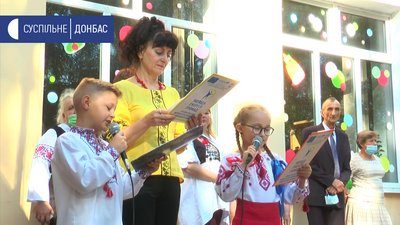 У школах Сватового пролунав "останній дзвоник" У школах Сватового пролунав "останній дзвоник"