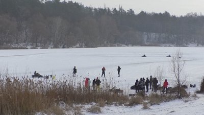 У Чернігові на Стрижні облаштували трасу для зимового картингу. У Чернігові на Стрижні облаштували трасу для зимового картингу.