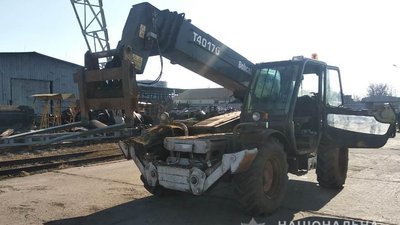 На Одещині навантажувач задавив двох людей На Одещині навантажувач задавив двох людей