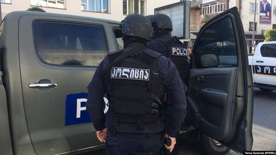 У Грузії невідомий захопив відділення банку, триває спецоперація