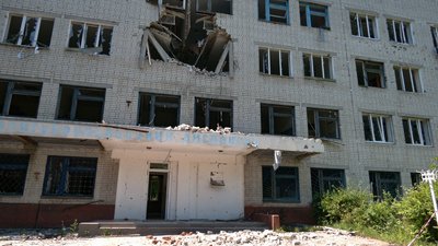 Руїни, охоронець та двоє собак: де, за версією Міноборони РФ, розташовані збройні склади та штаб ТРО у Чернігові