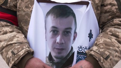 поховання Євгена Уманського, Суми