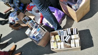 17 тисяч пачок цигарок вилучили під час обшуків на ринку «Привокзальний» у Чернігові. Оновлено