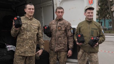 До Тернополя з США передали 500 військових аптечок До Тернополя з США передали 500 військових аптечок